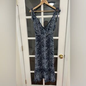 Reformation Dalie Dress  - Size 4 - in the "Python blue " print